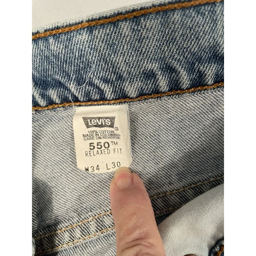 Levi’s 550 Jeans Men Size 34x30 Blue Denim Light Wash Vintage Actual (34x29.5)